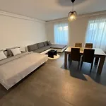 Byt Apartman 72M2 Private Garden Parking Free